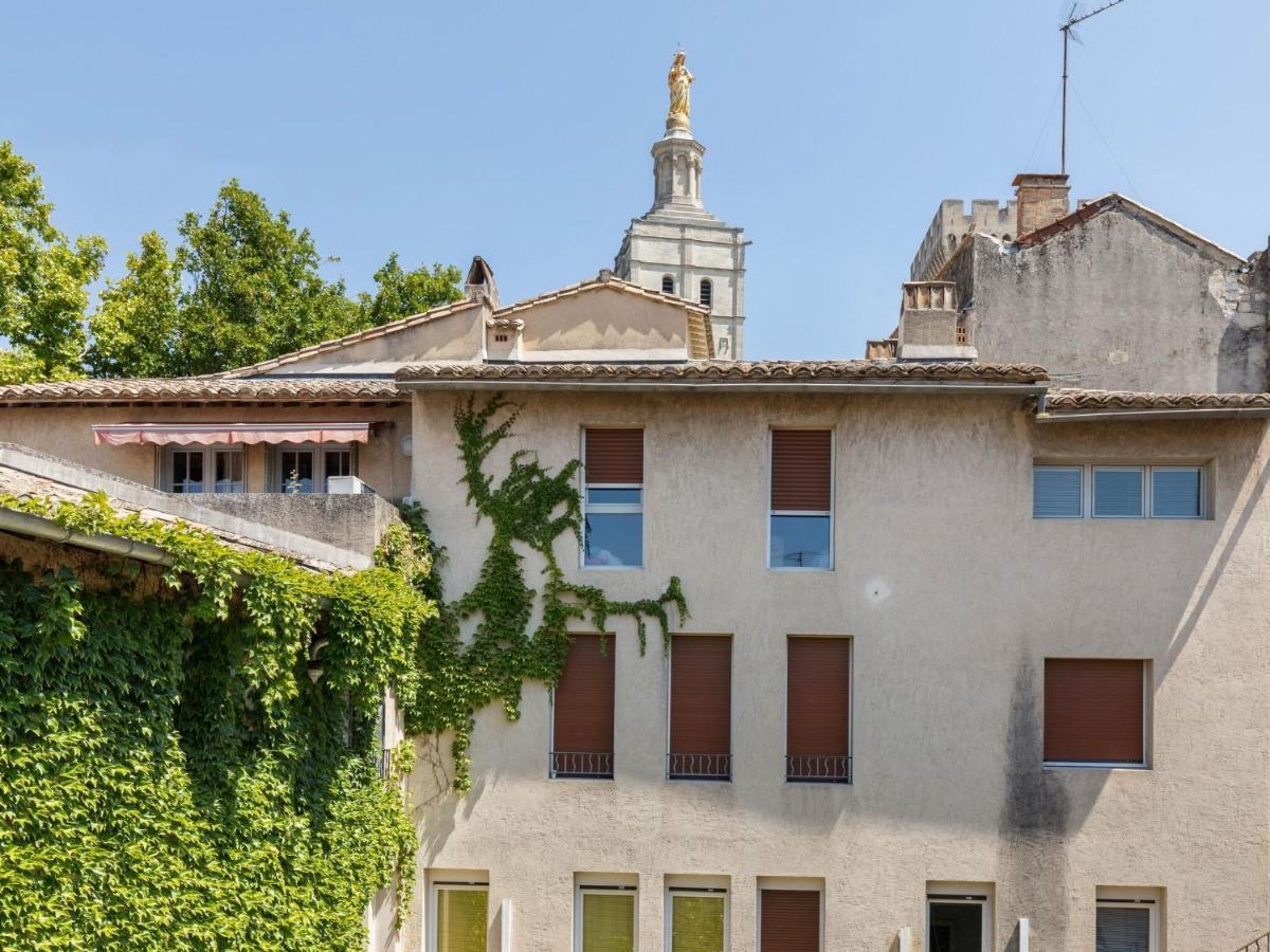 In Next To The Centre * Avignon
